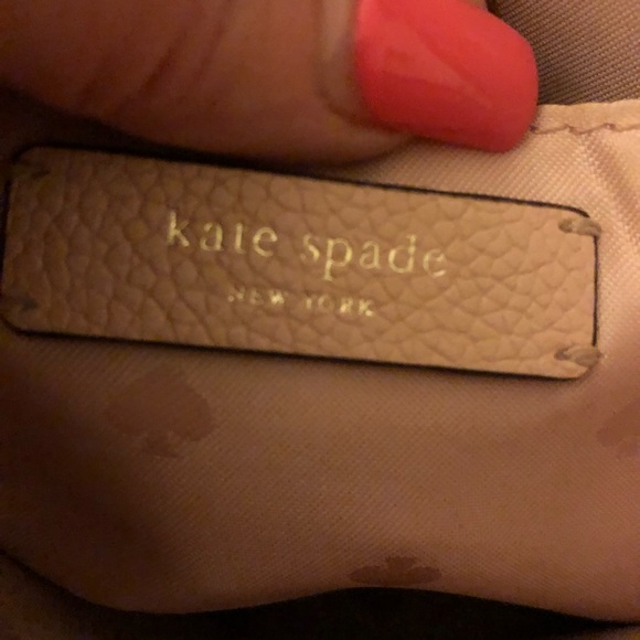 One vintage Coach crossbody, 2 Kate Spade purses, and A Pink Flamingo Cross body - Picture 9 of 12